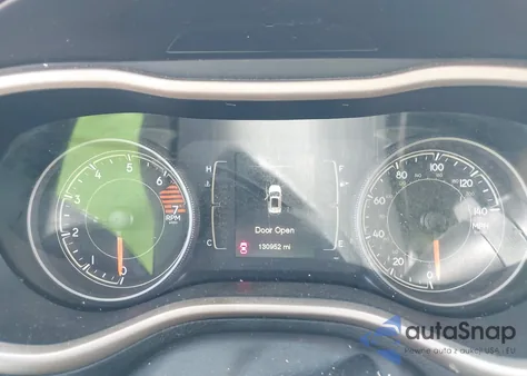 2016 Jeep Cherokee Altitude z USA, uszkodzony, nr VIN 1C4PJLAB0GW369428